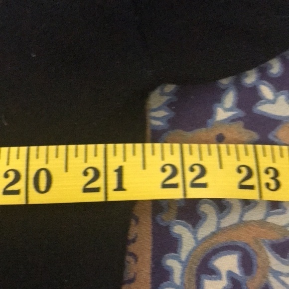 Onea Women’s Sweater Black Gray Color Block Size L Zips in back EUC - Picture 7 of 10